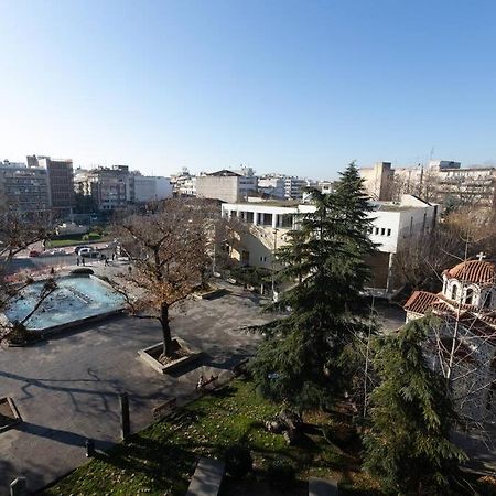 Λάρισα Διαμέρισμα Με Θέα Πλατεία Στο Κέντρο Της Πόλης Apartment Bagian luar foto